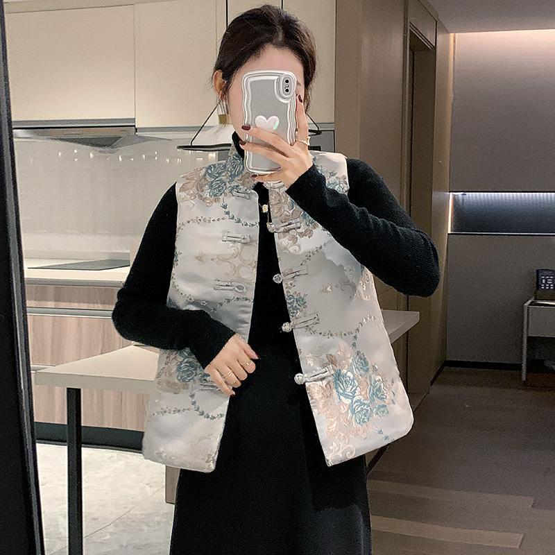  new autumn and winter new literary and artistic temperament socialite new Chinese style stand collar retro thickened Tang suit Chinese style cardigan vest