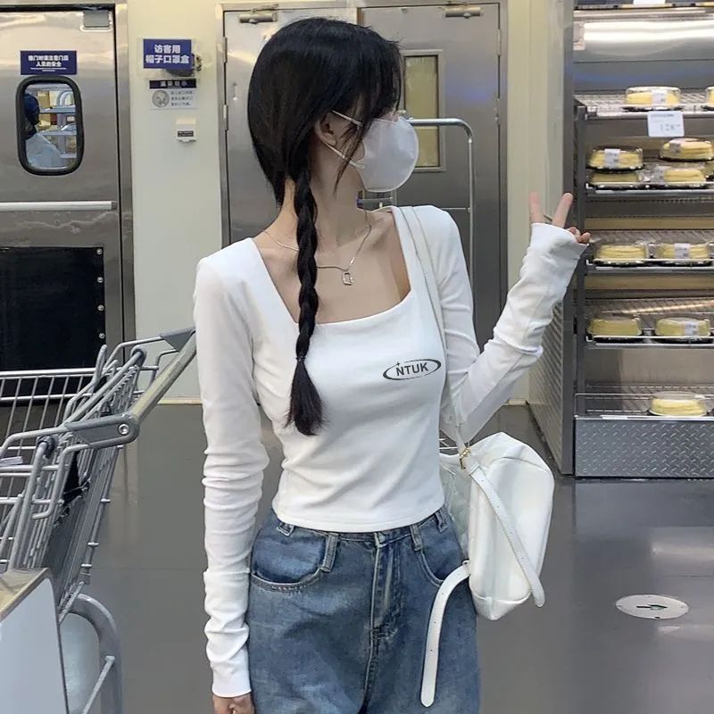 法式設計感方領短款長袖T恤女春秋修身顯瘦打底衫小眾穿搭上衣ins