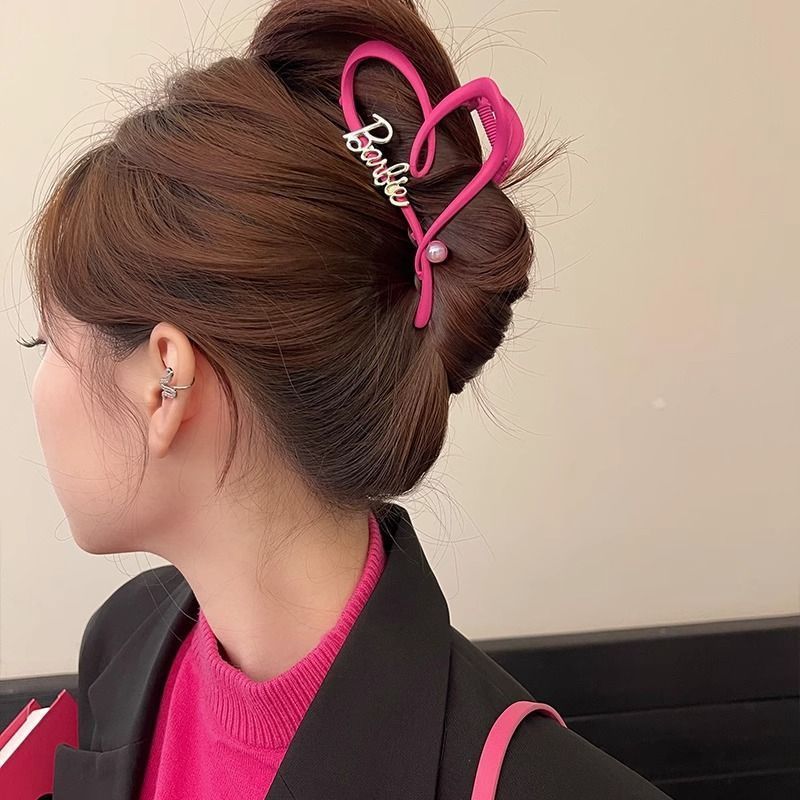 Sweet and cool Barbie ins grab clip love niche back head bun hair new temperament shark clip high-end heart-shaped clip