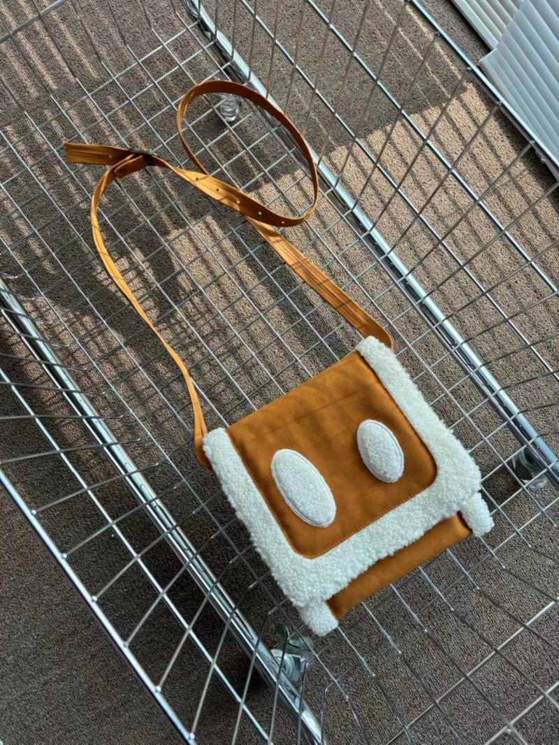Autumn and winter new small shoulder bag 2023 niche design splicing lamb wool bag casual trend single shoulder crossbody bag for women