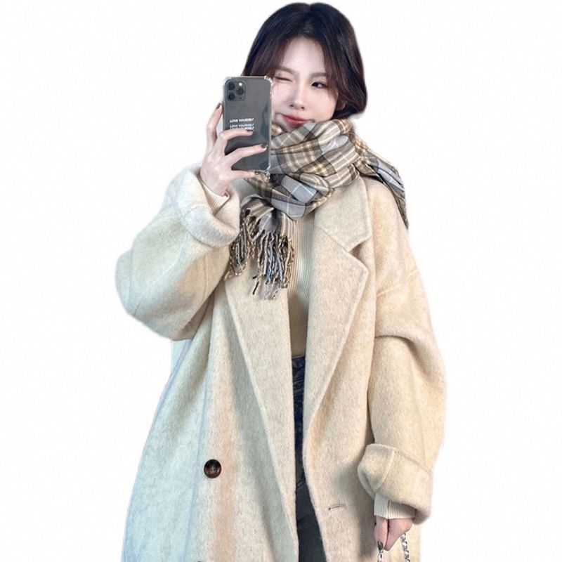 赫本風燕麥色呢子大衣女2023新款秋冬季高級感小個子加厚毛呢外套