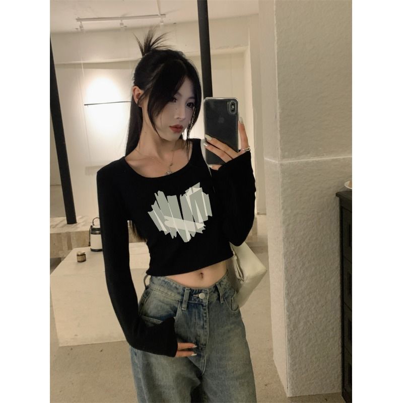 Right shoulder U-neck long-sleeved T-shirt women's short autumn 2024 new style hot girl slim inner layering shirt women's black top