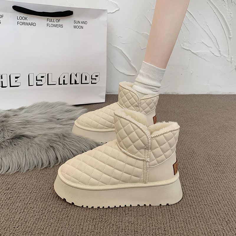 Thick-soled snow boots for women with fur integrated 2023 new winter velvet thickened bread women's shoes warm Northeastern cotton shoes