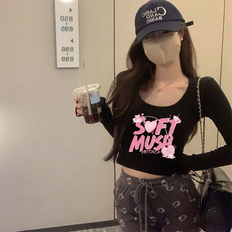 早秋上衣新款方領長袖t恤女短款修身顯瘦秋冬百搭必入簡約打底衫