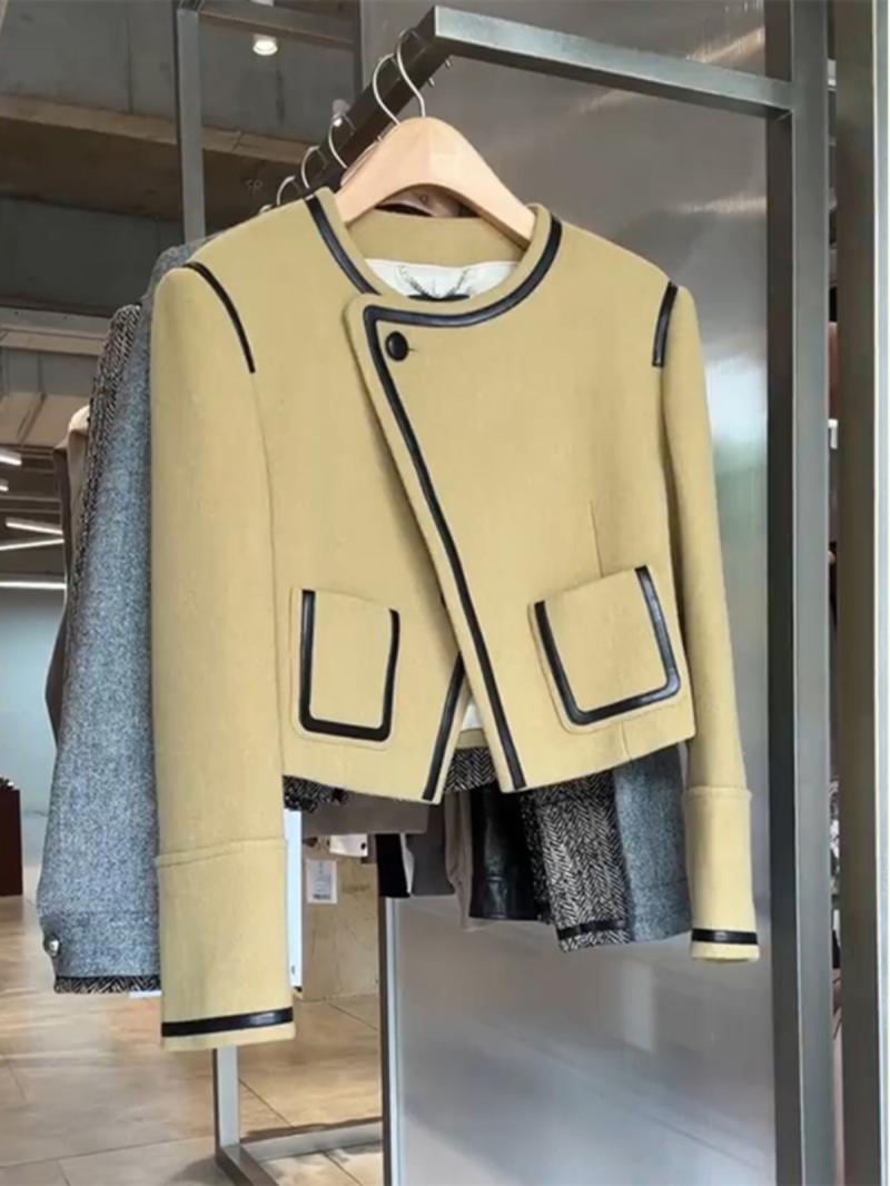 Temperament royal sister style short coat for women, autumn and winter fashion new niche personality, chic and unique coat that covers the flesh and looks slimming