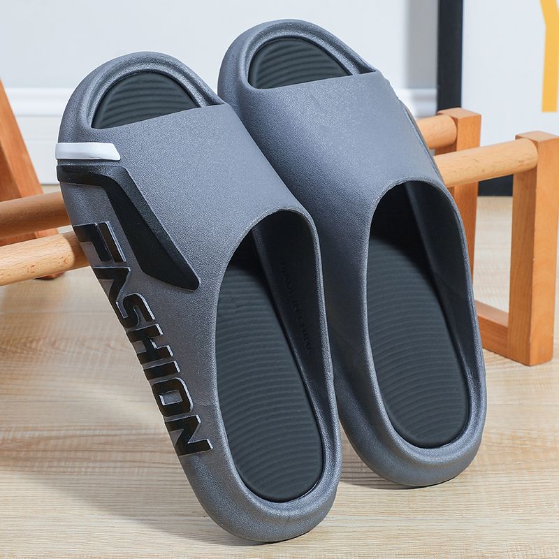 Fashionable children's slippers for boys and girls in summer indoor soft-soled non-slip student dormitory parent-child beach slippers