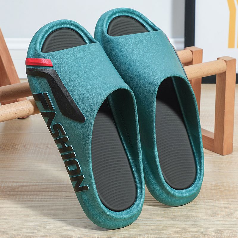 Fashionable children's slippers for boys and girls in summer indoor soft-soled non-slip student dormitory parent-child beach slippers
