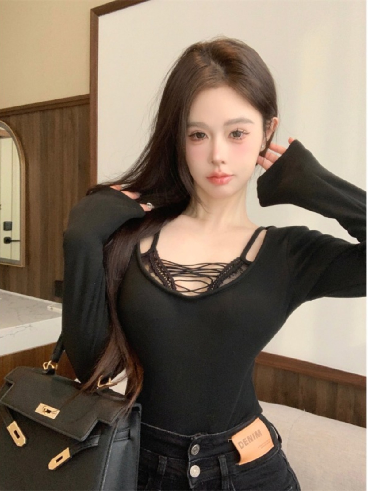 秋冬獨特甜辣妹假兩件修身2023時尚上衣設計感蕾絲打底衫女黑內搭