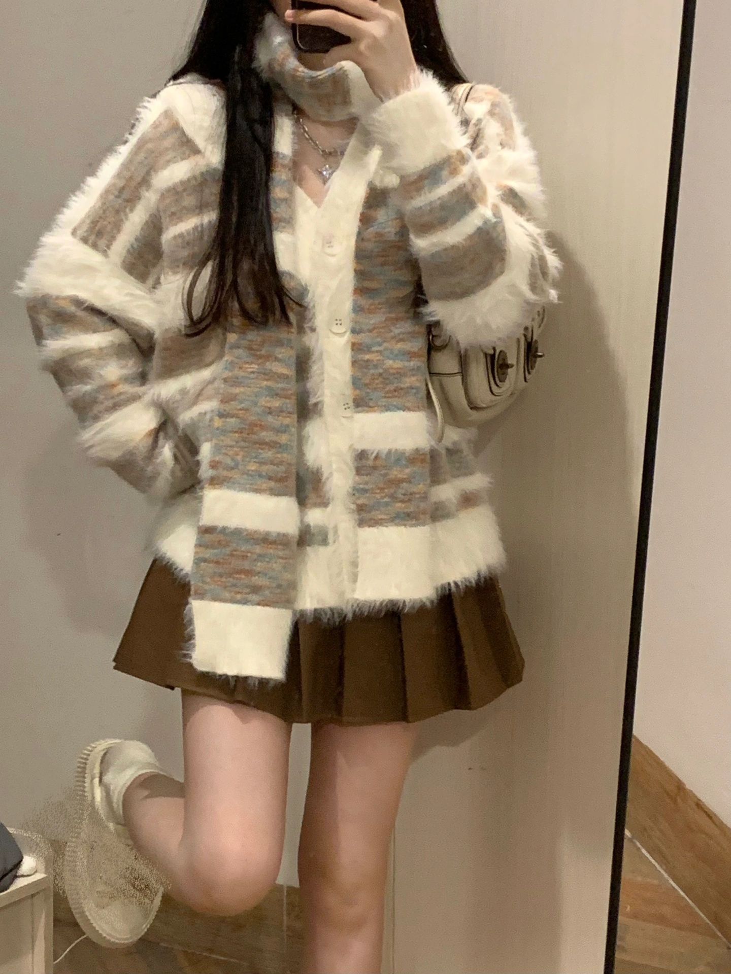 質感絕了！溫柔風V領毛衣外套女設計感條紋撞色減齡軟糯針織開衫