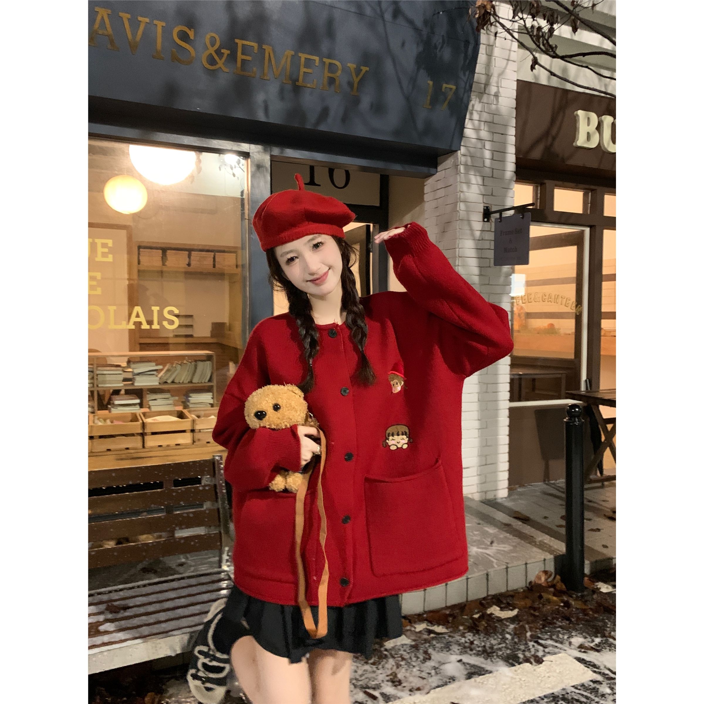 秋冬聖誕紅色喜慶毛衣女寬鬆學院風甜美可愛減齡刺繡針織開衫外套