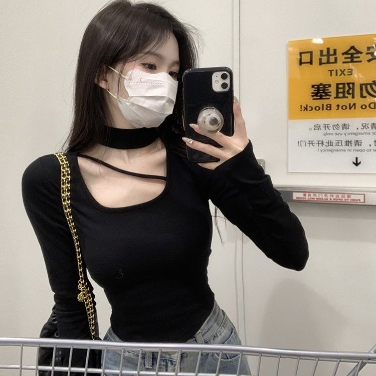 性感黑色打底衫女秋冬季2023新款內搭修身掛脖小心機短款長袖上衣