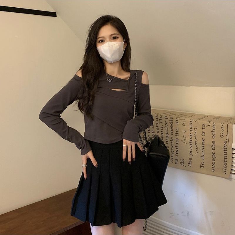 法式露肩長袖t恤女設計感小眾鏤空鎖骨薄款打底衫內搭甜辣妹上衣