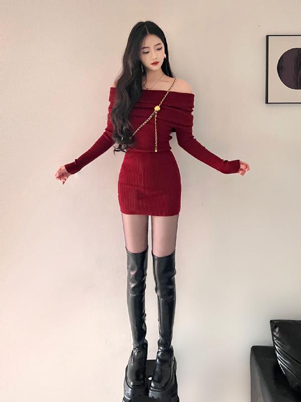 Red Christmas clothing one-shoulder dress for women in autumn and winter high-end New Year's shirt hip-hugging skirt