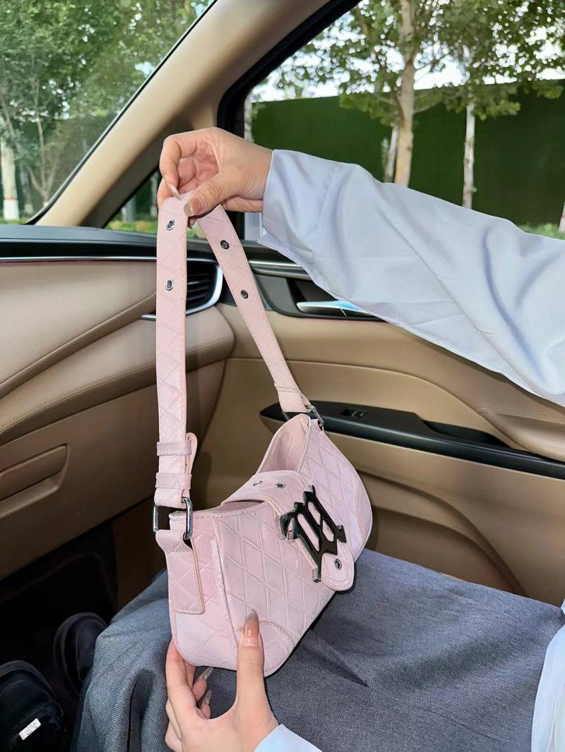 2023 Winter Millennium Hot Girl Small Square Bag High-Quality Textured Versatile Underarm Bag Sweet and Cool Niche Commuting Shoulder Bag for Women