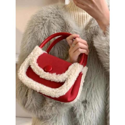 Autumn and winter trendy niche portable small square bag 2023 new lamb wool high-end commuter bag texture fashion crossbody bag