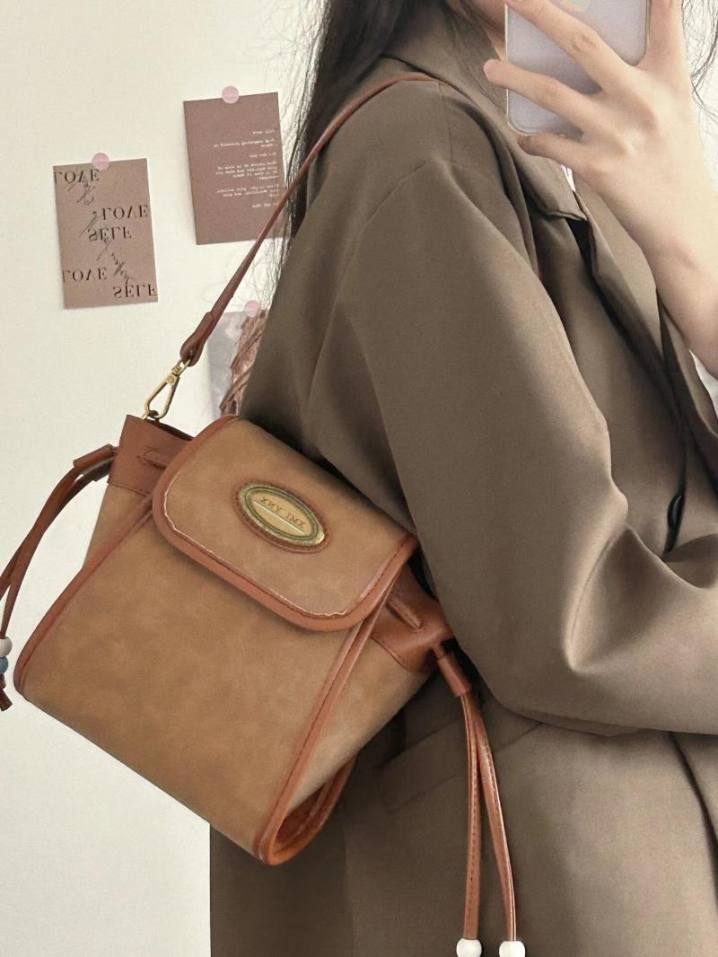 Autumn and winter Korean version retro beaded small bucket bag 2023 new casual versatile armpit bag single shoulder commuter crossbody bag