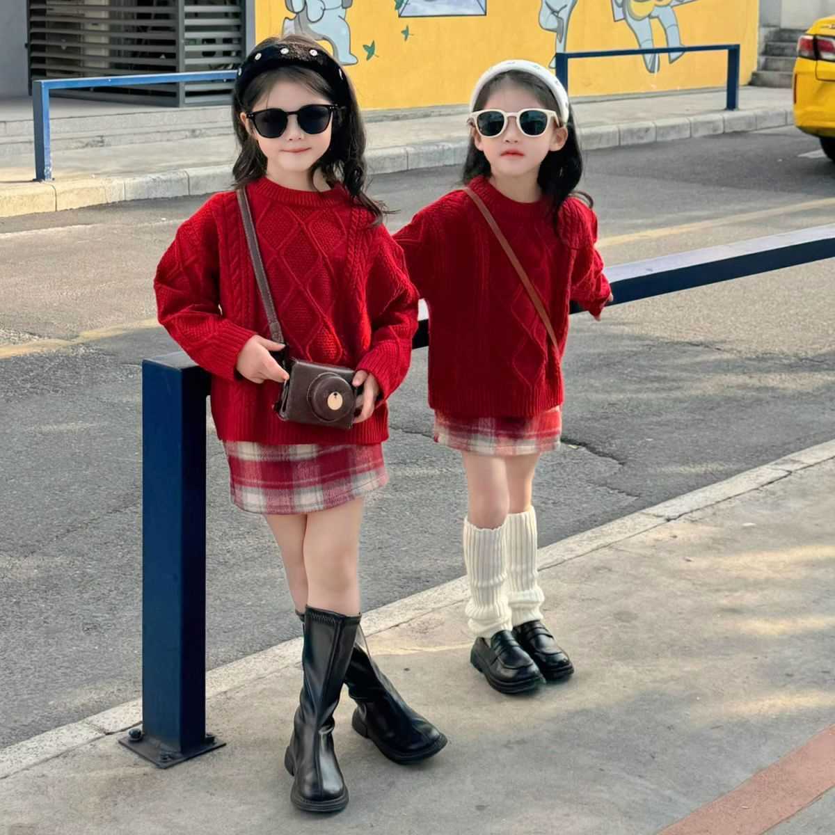 Girls Thick Christmas Red Sweater New Year Warm Knitted Sweater Tops Fashionable Winter Pullover Girl Baby New Year Clothes
