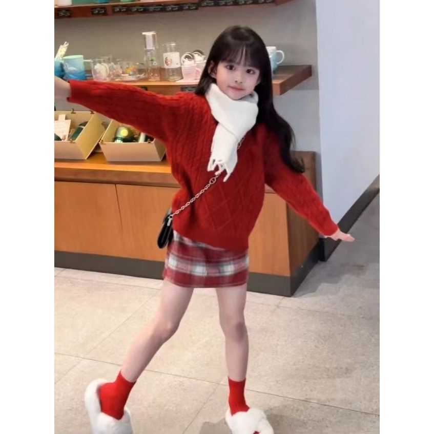 韩版小香风冬季新款女童洋气新年红色喜庆套头毛衣上衣红格裙子