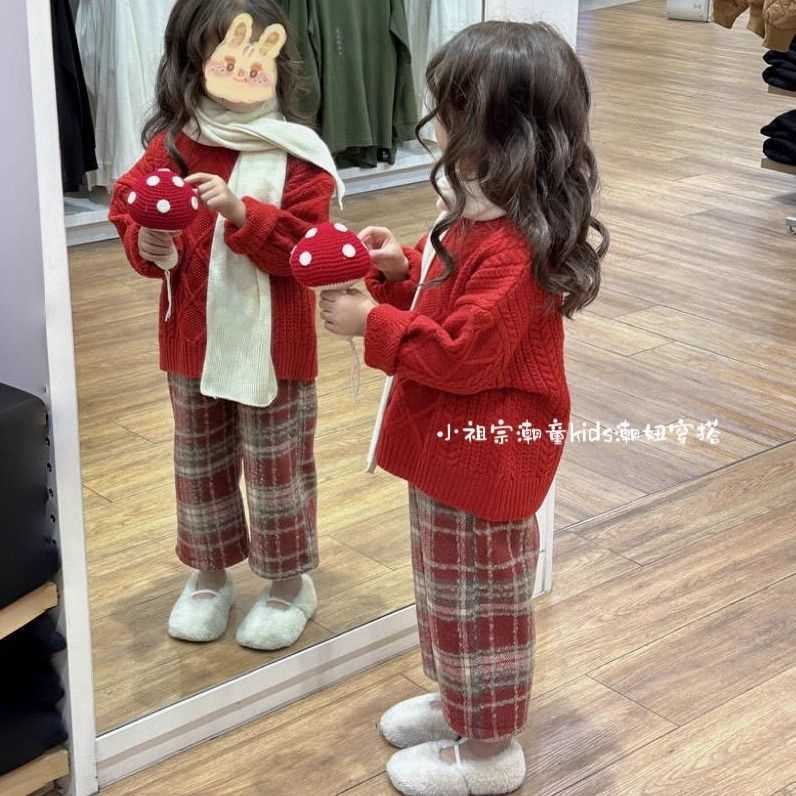 女童针织童装套装2023秋冬新款洋气新年红色毛衣加绒直筒裤两件套