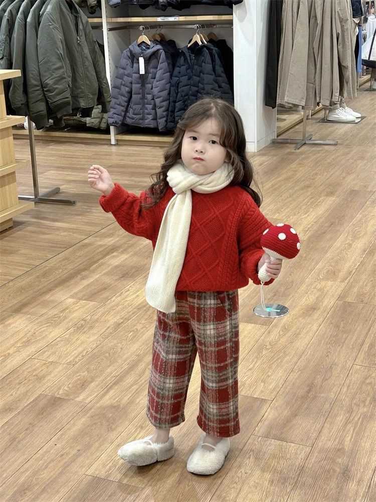 女童毛衣套装冬女童韩版新年绞花毛衣格子裤两件套潮