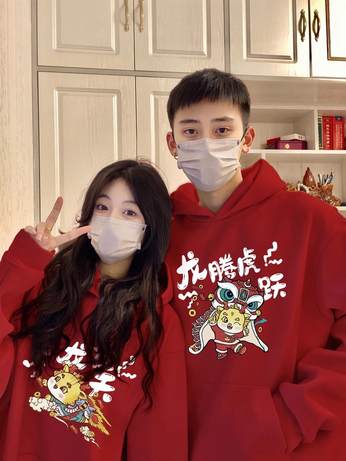 2024龍年連帽衛衣新款加絨本命年高級新年過年衣服情侶裝創意外套