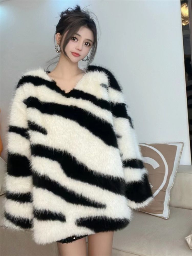 慵懶風條紋仿水貂絨毛衣女秋冬寬鬆新款新款V領毛絨加厚上衣