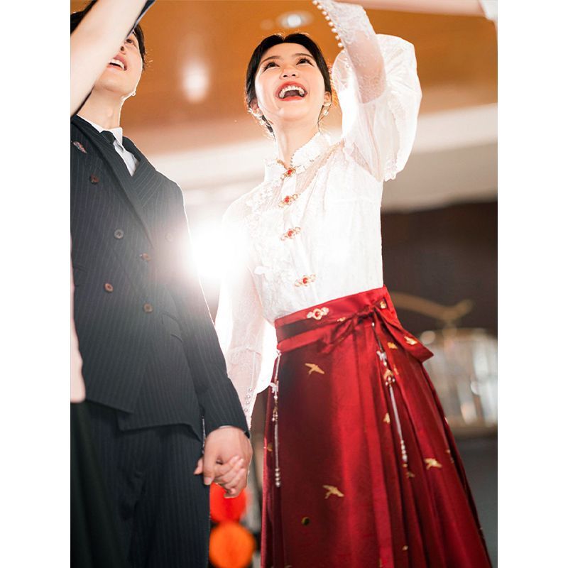 新中式秋冬国风精致上衣马面裙新娘红色结婚汉元素高级显气质套装