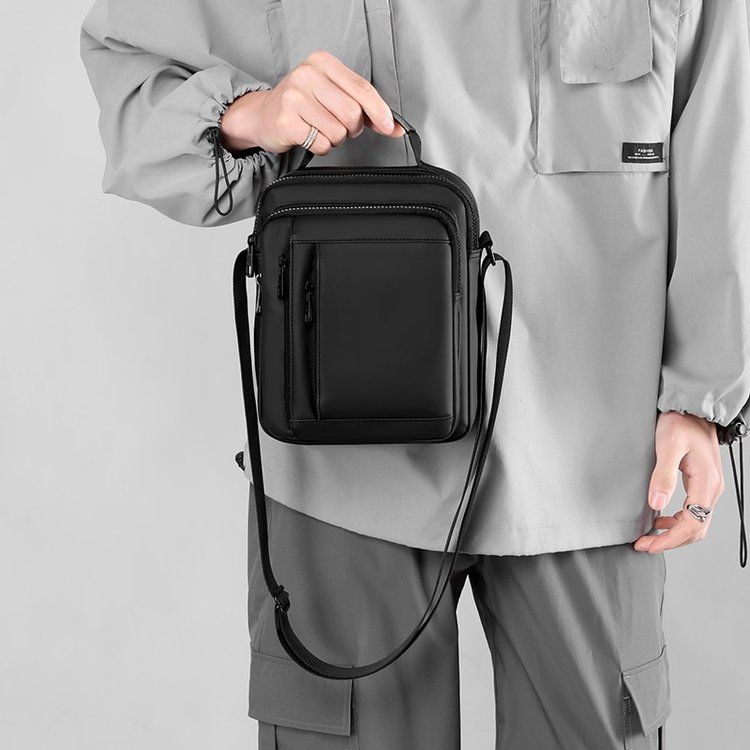 高品质男士包包单肩包运动小男包潮防水牛津布斜挎包时尚商务背包