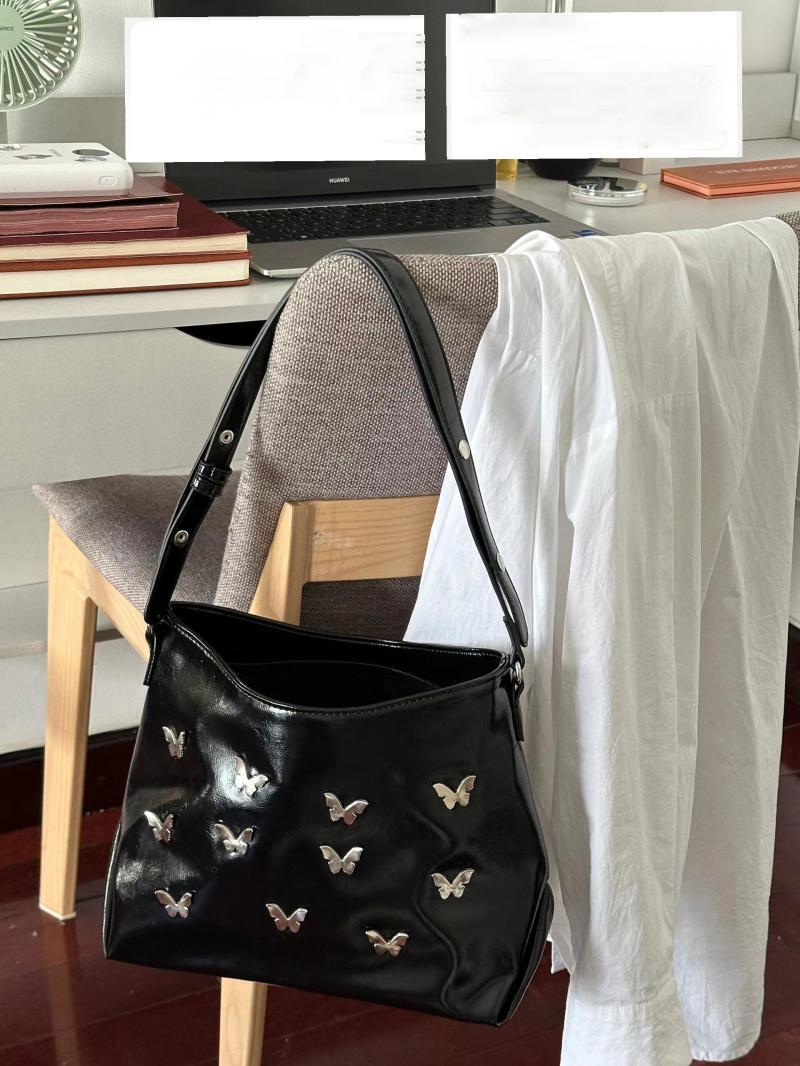 Trendy brand high-quality handheld tote bag 2024 new three-dimensional metal butterfly armpit shoulder bag commuter bag for women