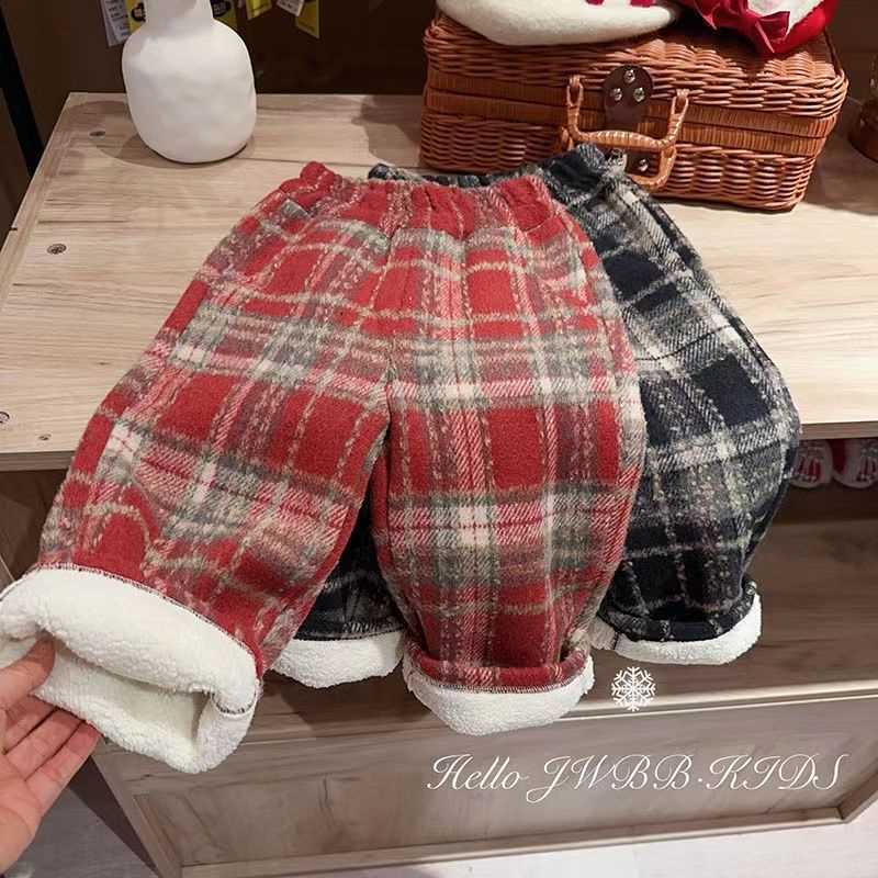 Children's winter velvet pants for small and medium-sized children, British style wide-leg pants for baby girls, thickened one-piece velvet straight pants