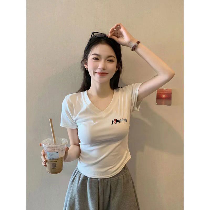 正肩v領短袖t恤女夏季設計感修身小心機小眾修身短款辣妹上衣