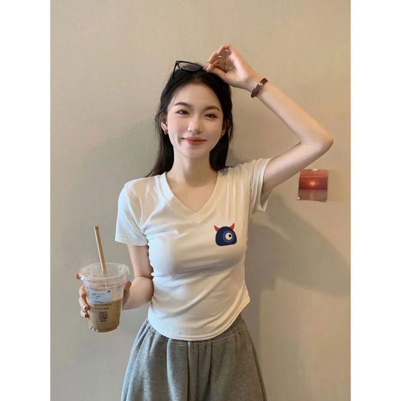 正肩v領短袖t恤女夏季設計感修身小心機小眾修身短款辣妹上衣