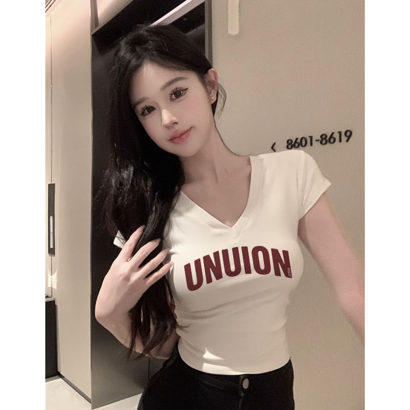 純欲性感白色v領短袖T恤女夏季2024新款韓版辣妹修身顯瘦短款上衣