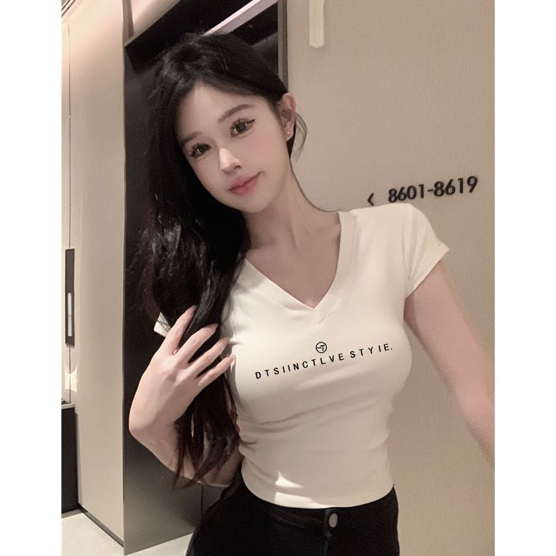 純欲性感白色v領短袖T恤女夏季2024新款韓版辣妹修身顯瘦短款上衣