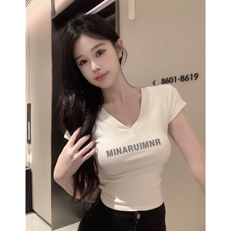 纯欲性感白色v领短袖T恤女夏季2024新款韩版辣妹修身显瘦短款上衣