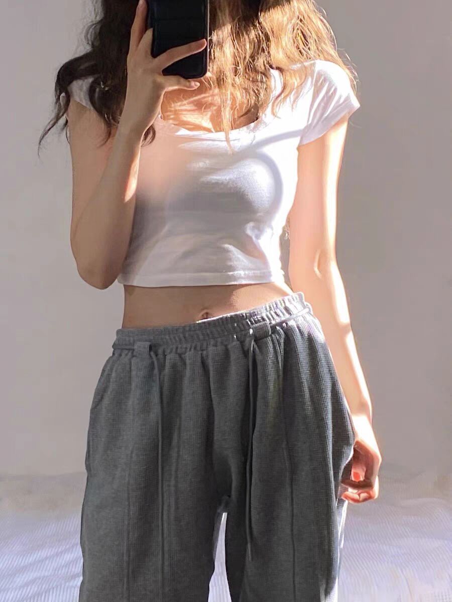 設計感U領白色短袖t恤女2024年夏季新款小眾別致純欲甜辣短款上衣