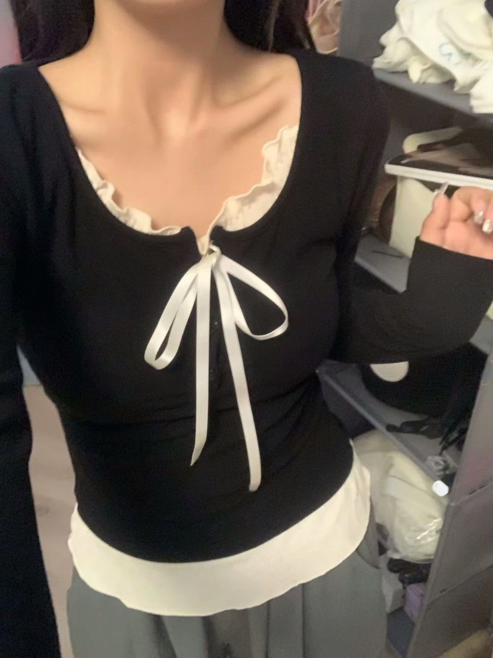 Ballet style fake two-piece bottoming shirt for women in autumn and winter, pure and sweet hot girl inner design, niche lace-up long-sleeved top