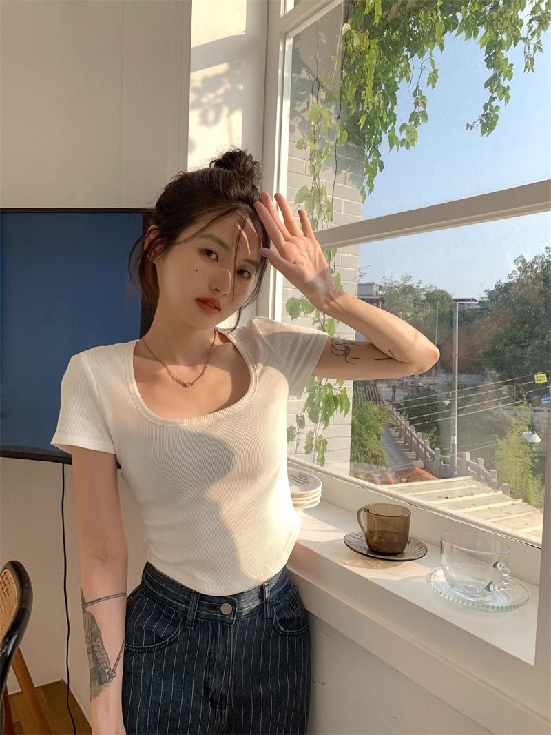 純欲辣妹U領短袖黑白色T恤女夏季新款設計感小眾修身上衣