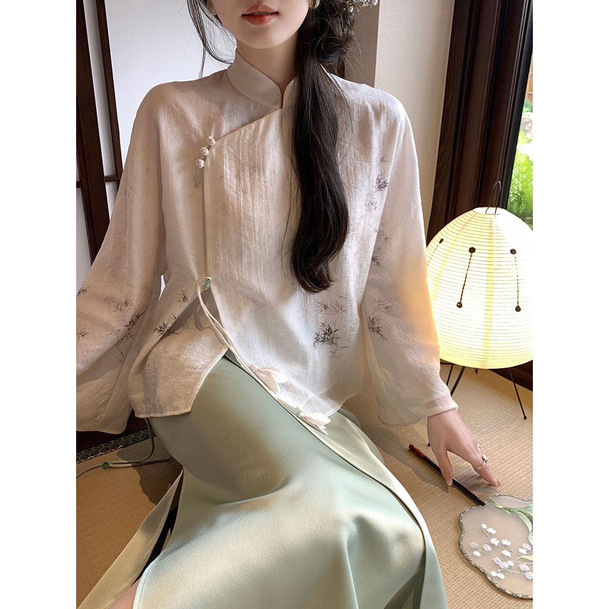 New Chinese Women's Clothing 2024 Spring National Style White Stand-up Collar Button-Down Shirt Women Small Green Skirt Suit