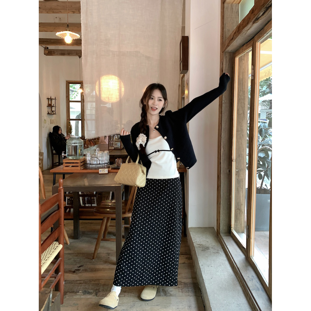 Korean drama outfit set, small fragrant style knitted cardigan suspender for women, early spring polka dot skirt, salt style light mature three-piece set