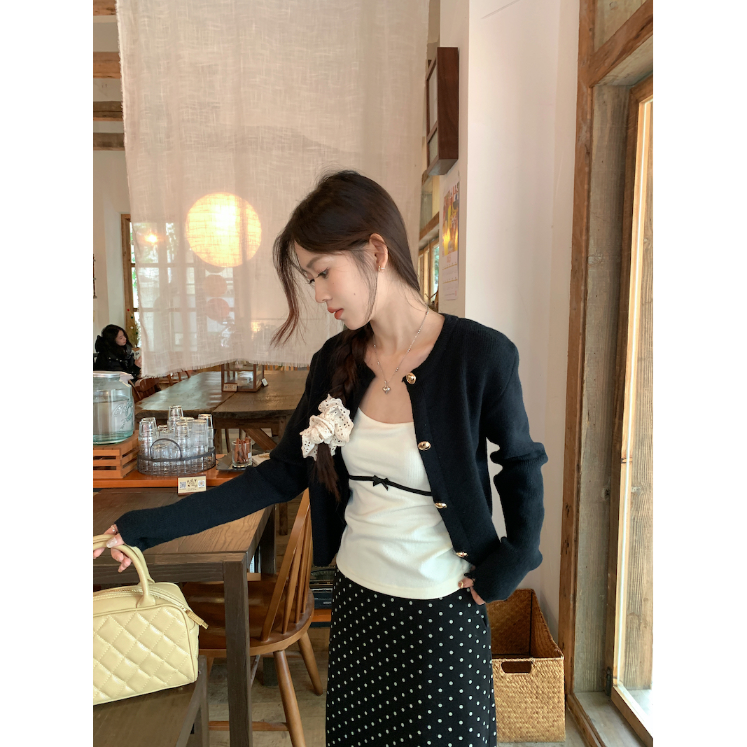 Korean drama outfit set, small fragrant style knitted cardigan suspender for women, early spring polka dot skirt, salt style light mature three-piece set