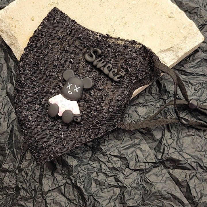 Summer Black White Embroidery Mouth, Black Peach Heart Cartoon Sunscreen Mask_voghion.com
