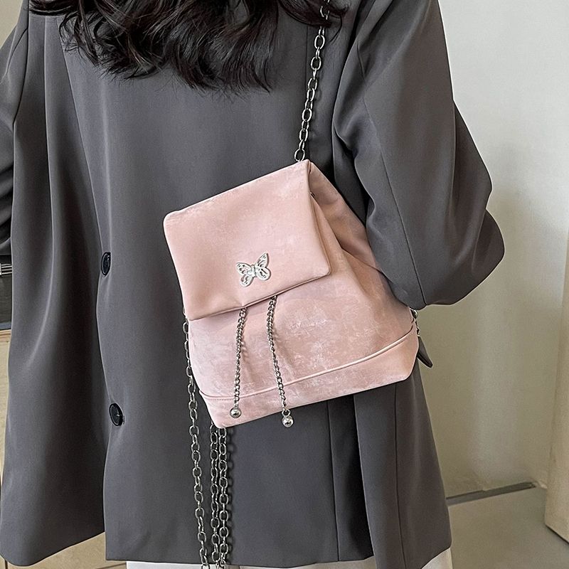 Bolsa feminina Amy Rabbit 2024 nova cor sólida simples e elegante textura corrente moda nicho design mochila versátil_voghion.com