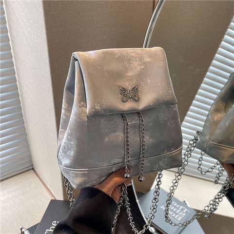 Bolsa feminina Amy Rabbit 2024 nova cor sólida simples e elegante textura corrente moda nicho design mochila versátil_voghion.com