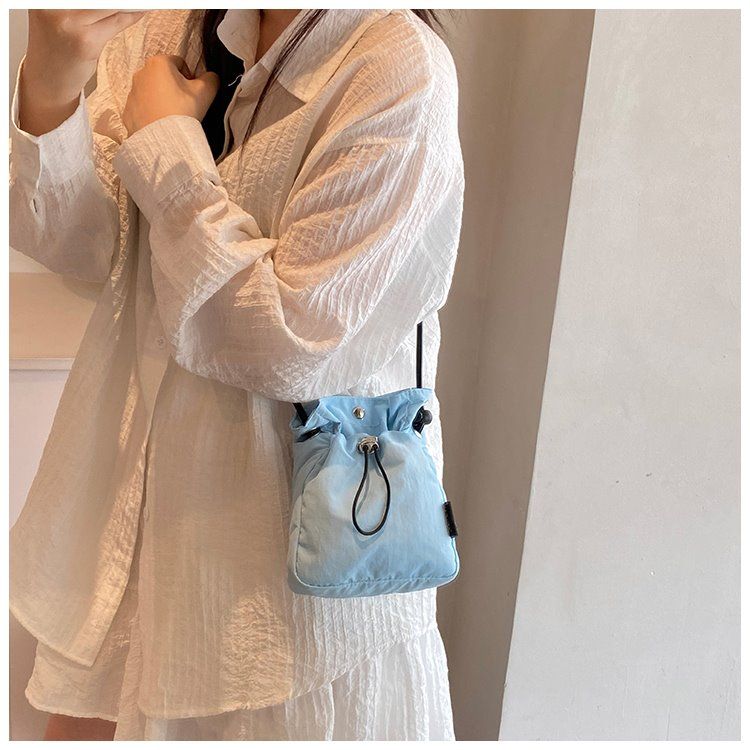 Sac à bandoulière pour femme, sac à bandoulière Oxford à la mode, mini sac de marche pour téléphone, sac en tissu, été 2024_voghion.com