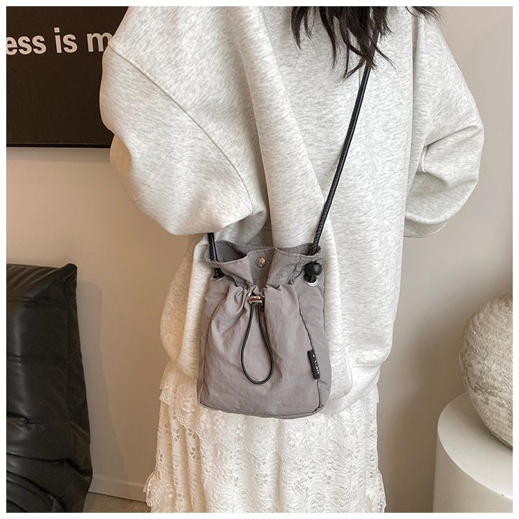 Sac à bandoulière pour femme, sac à bandoulière Oxford à la mode, mini sac de marche pour téléphone, sac en tissu, été 2024_voghion.com