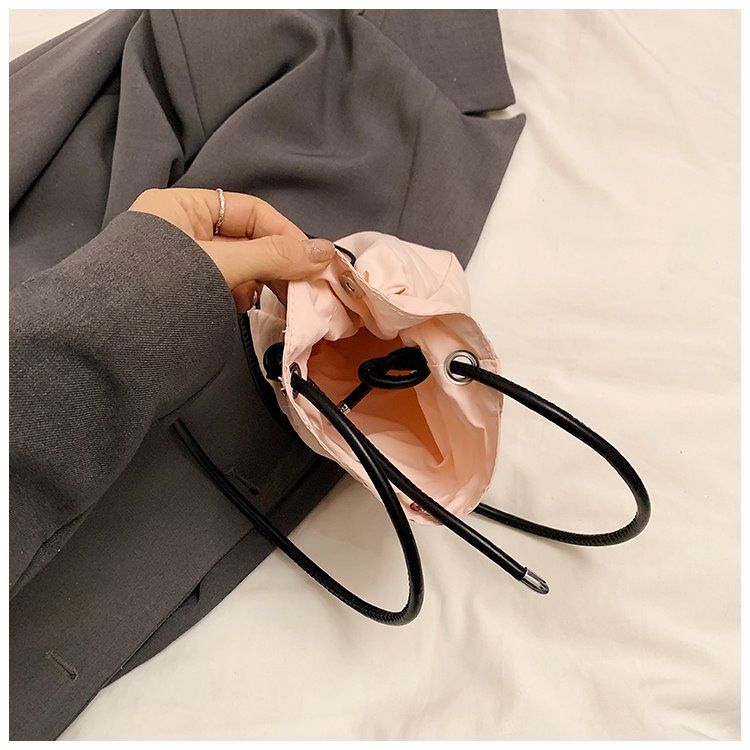 Sac à bandoulière pour femme, sac à bandoulière Oxford à la mode, mini sac de marche pour téléphone, sac en tissu, été 2024_voghion.com