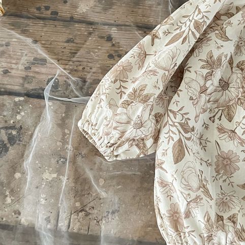 Jardineira bebé menina manga comprida estampado floral algodão_voghion.com