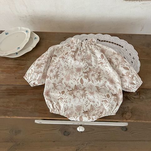 Jardineira bebé menina manga comprida estampado floral algodão_voghion.com