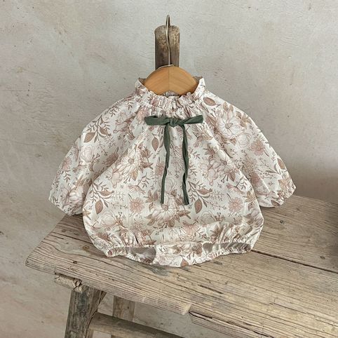 Jardineira bebé menina manga comprida estampado floral algodão_voghion.com